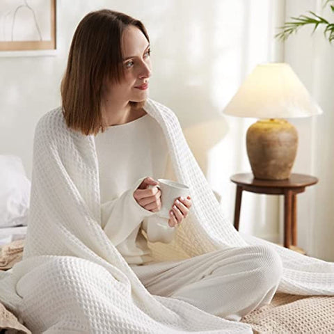 100% Cotton Blankets Queen Size for Bed - 405GSM Waffle Weave Blankets for Summer, White Soft Lightweight Woven Blankets for All Seasons, 90x90 inches
