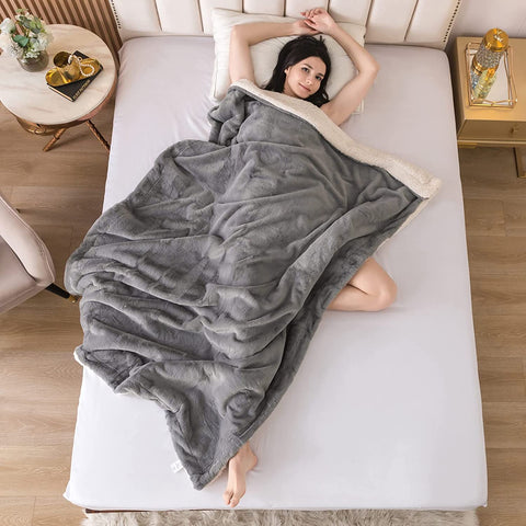 Valentines Day Gifts for Girlfriend Women I Love You Letters Blanket with Card, Birthday Present for Girl Friend Soft Fleece Throw Blanket 50”x 60”