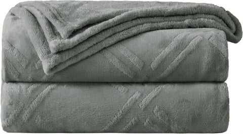 Throw Blanket Super Soft Cozy Lightweight Flannel Fleece Blankets for Bed, Sofa, Couch, Living Room All Seasons - Pink, 50x60in