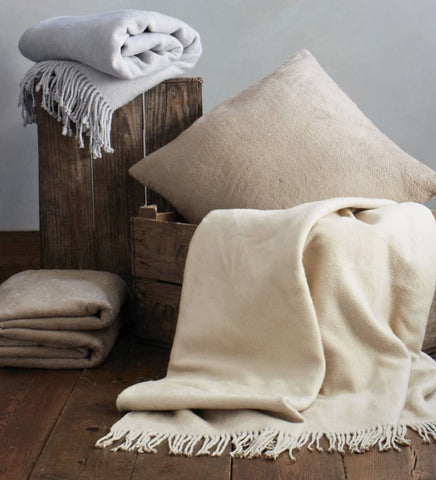 Luxury Pure 100% Mulberry Silk Throw, Genuine Natural 100% Silk Oversized Super Soft Plush Blanket in Ivory or Beige (Grey)