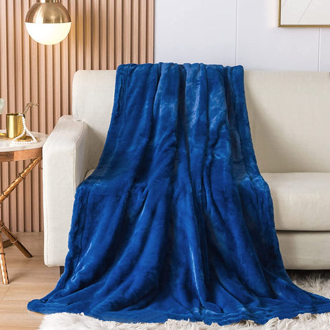 Valentines Day Gifts for Girlfriend Women I Love You Letters Blanket with Card, Birthday Present for Girl Friend Soft Fleece Throw Blanket 50”x 60”