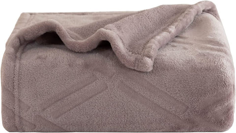 Throw Blanket Super Soft Cozy Lightweight Flannel Fleece Blankets for Bed, Sofa, Couch, Living Room All Seasons - Pink, 50x60in
