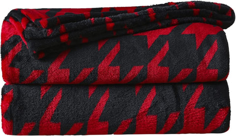 Throw Blanket Super Soft Cozy Lightweight Flannel Fleece Blankets for Bed, Sofa, Couch, Living Room All Seasons - Pink, 50x60in