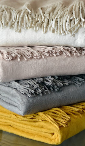 Luxury Pure 100% Mulberry Silk Throw, Genuine Natural 100% Silk Oversized Super Soft Plush Blanket in Ivory or Beige (Grey)